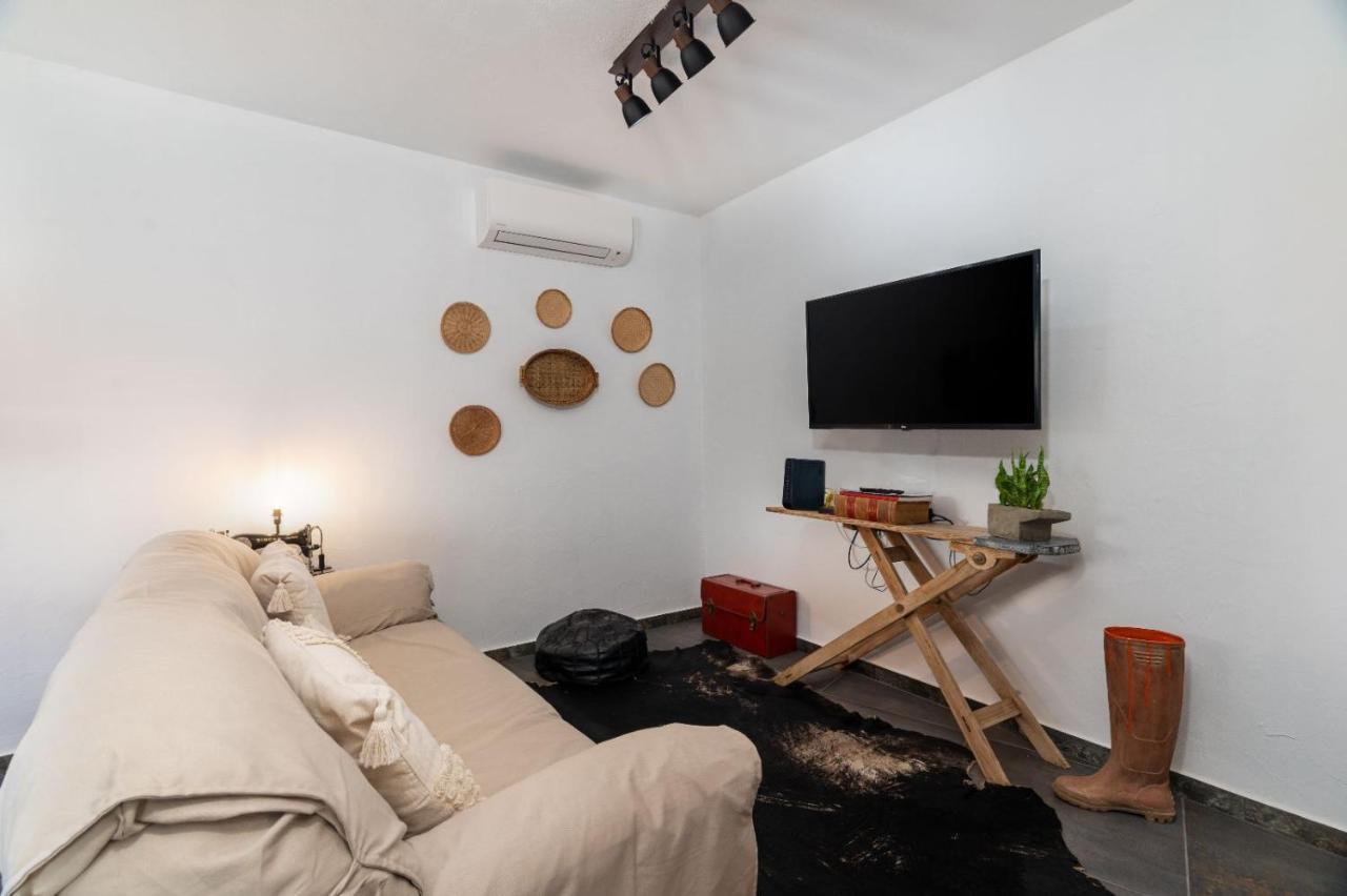 Casa Estabulo- Cozy Rustic Farmhouse Loft Touro Estômbar Buitenkant foto